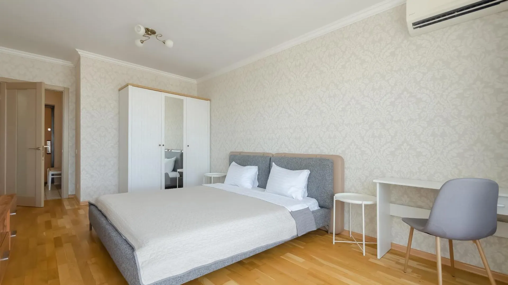 Petrovdom Apartments 18-90Б In Rc Kvartet, Vasyl Lypkivskyi Street 16B Kiev Ucraina