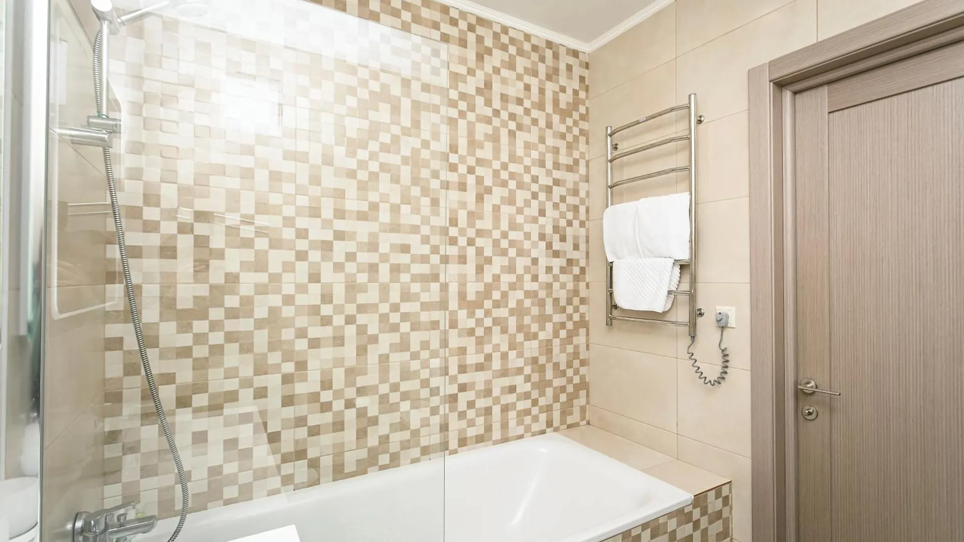 Petrovdom Apartments 18-90Б In Rc Kvartet, Vasyl Lypkivskyi Street 16B Kiev Ucraina
