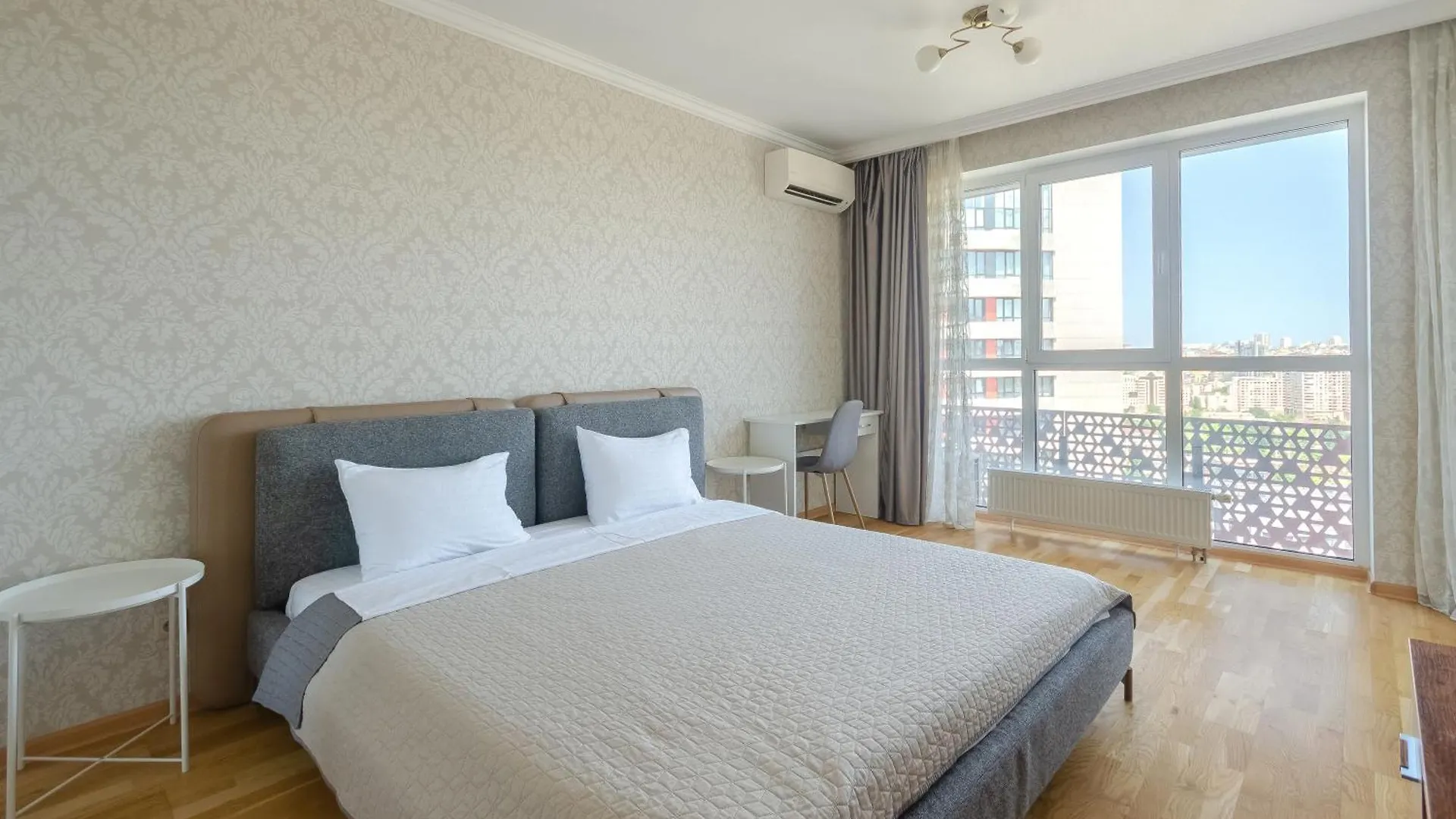Petrovdom Apartments 18-90Б In Rc Kvartet, Vasyl Lypkivskyi Street 16B Kiev