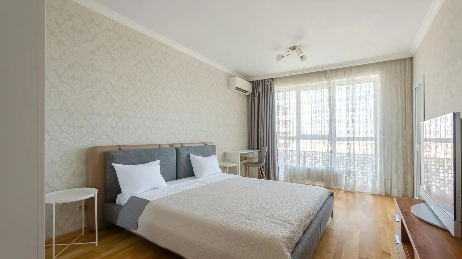 Petrovdom Apartments 18-90Б In Rc Kvartet, Vasyl Lypkivskyi Street 16B Kijów 0*,  Ukraina
